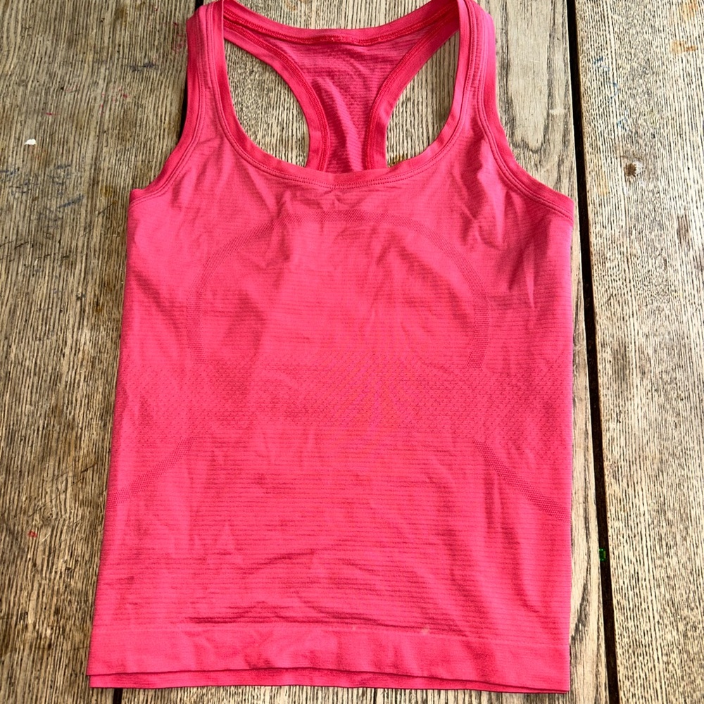 Lululemon Swiftly Tech Tank Top Racer Length Raspberry Size 4